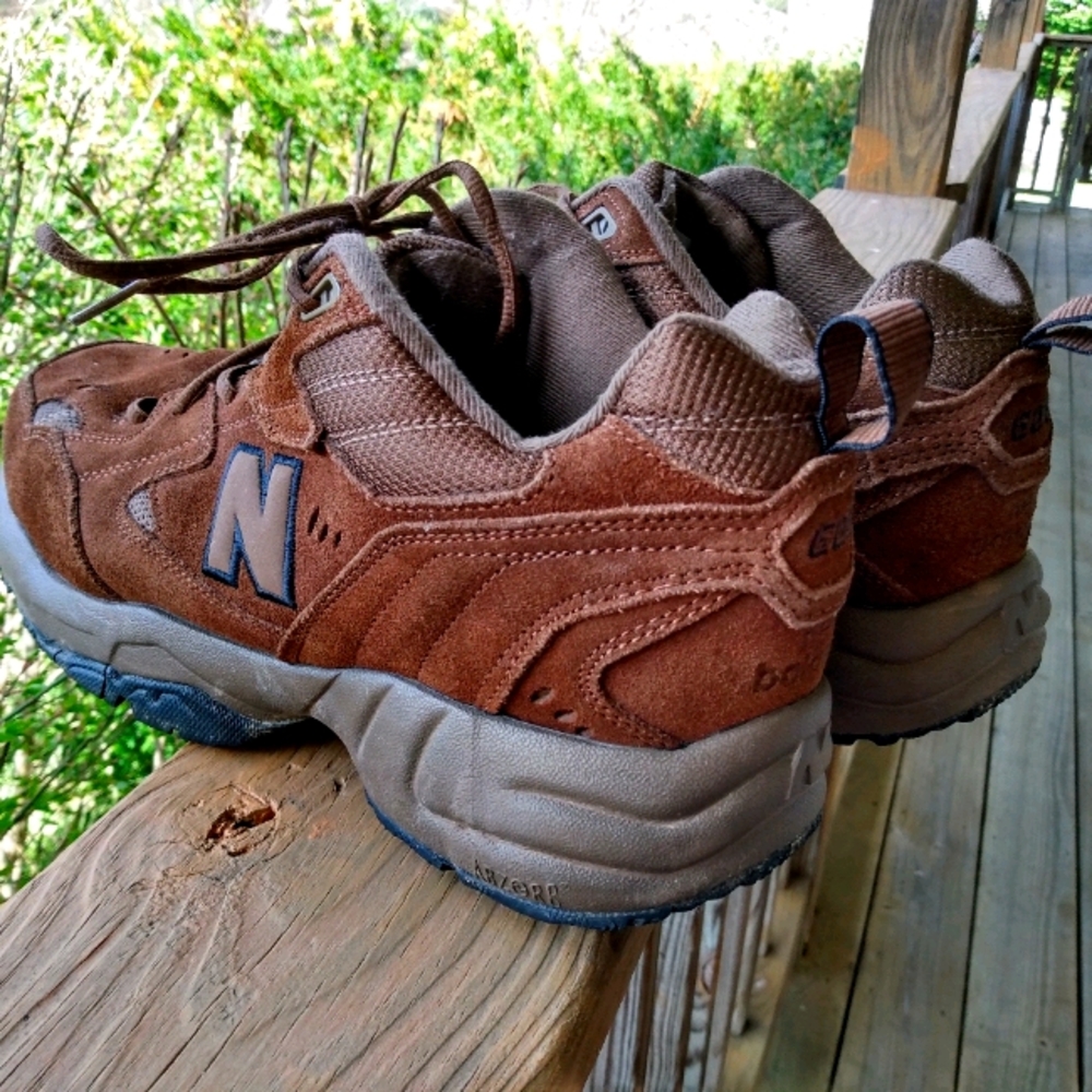 New Balance 608